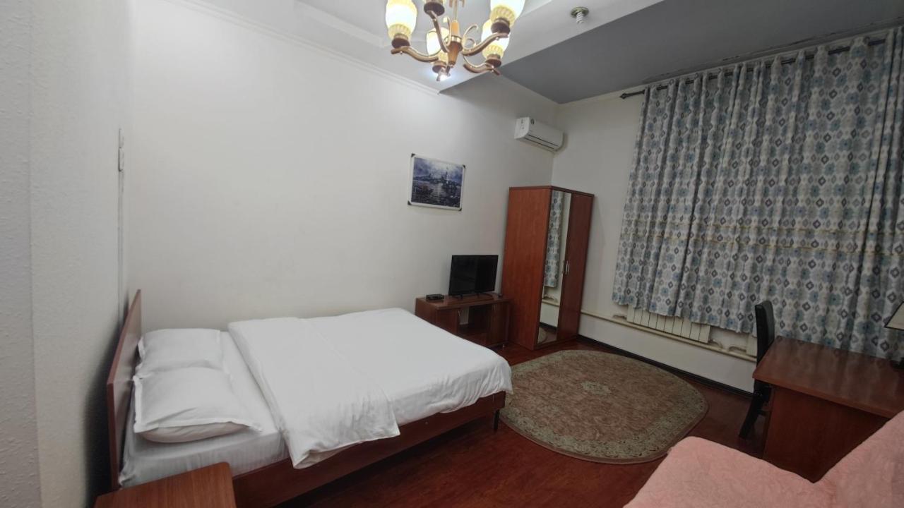 Bishkek Villa Hotel Bagian luar foto