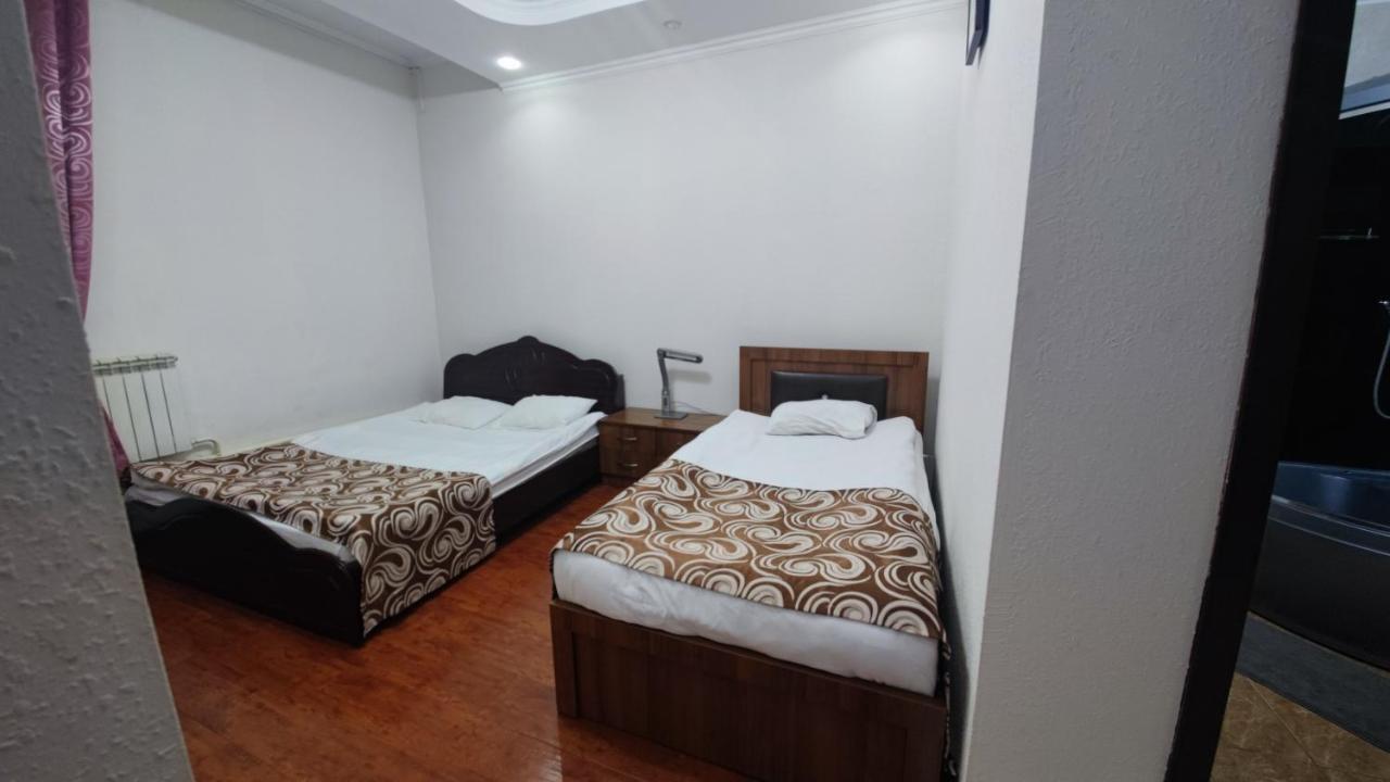 Bishkek Villa Hotel Bagian luar foto