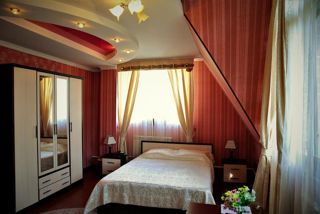 Bishkek Villa Hotel Bagian luar foto