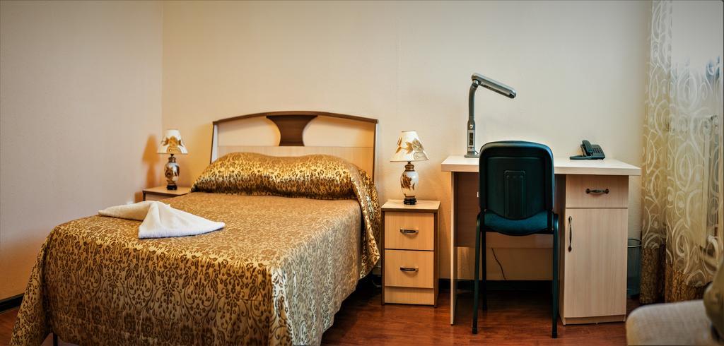 Bishkek Villa Hotel Bagian luar foto