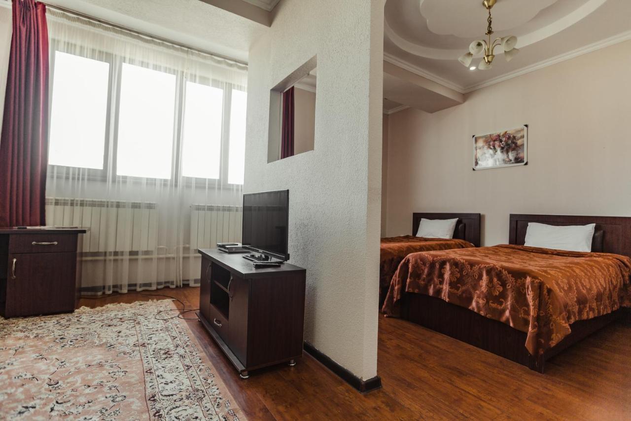 Bishkek Villa Hotel Bagian luar foto
